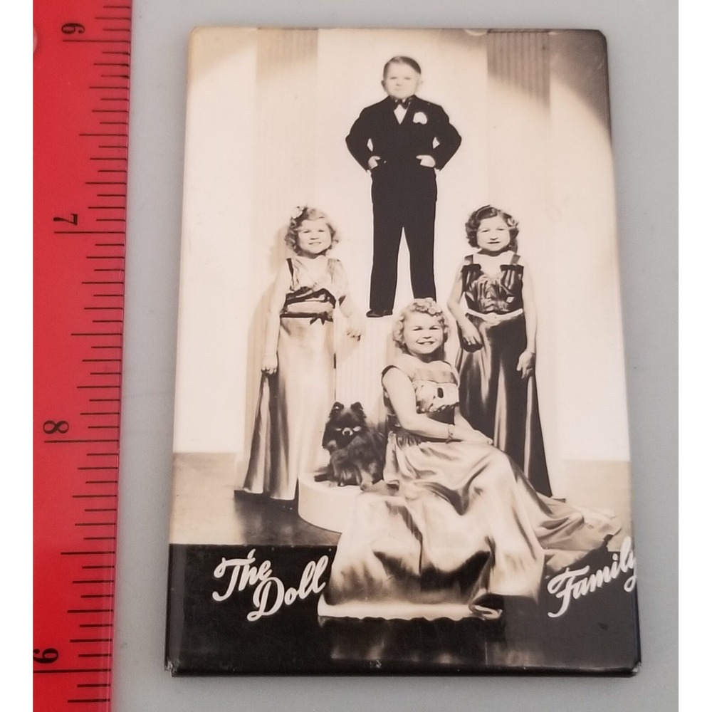 Vintage 1930 Doll Family Pocket Mirror 2 X 3 Inch